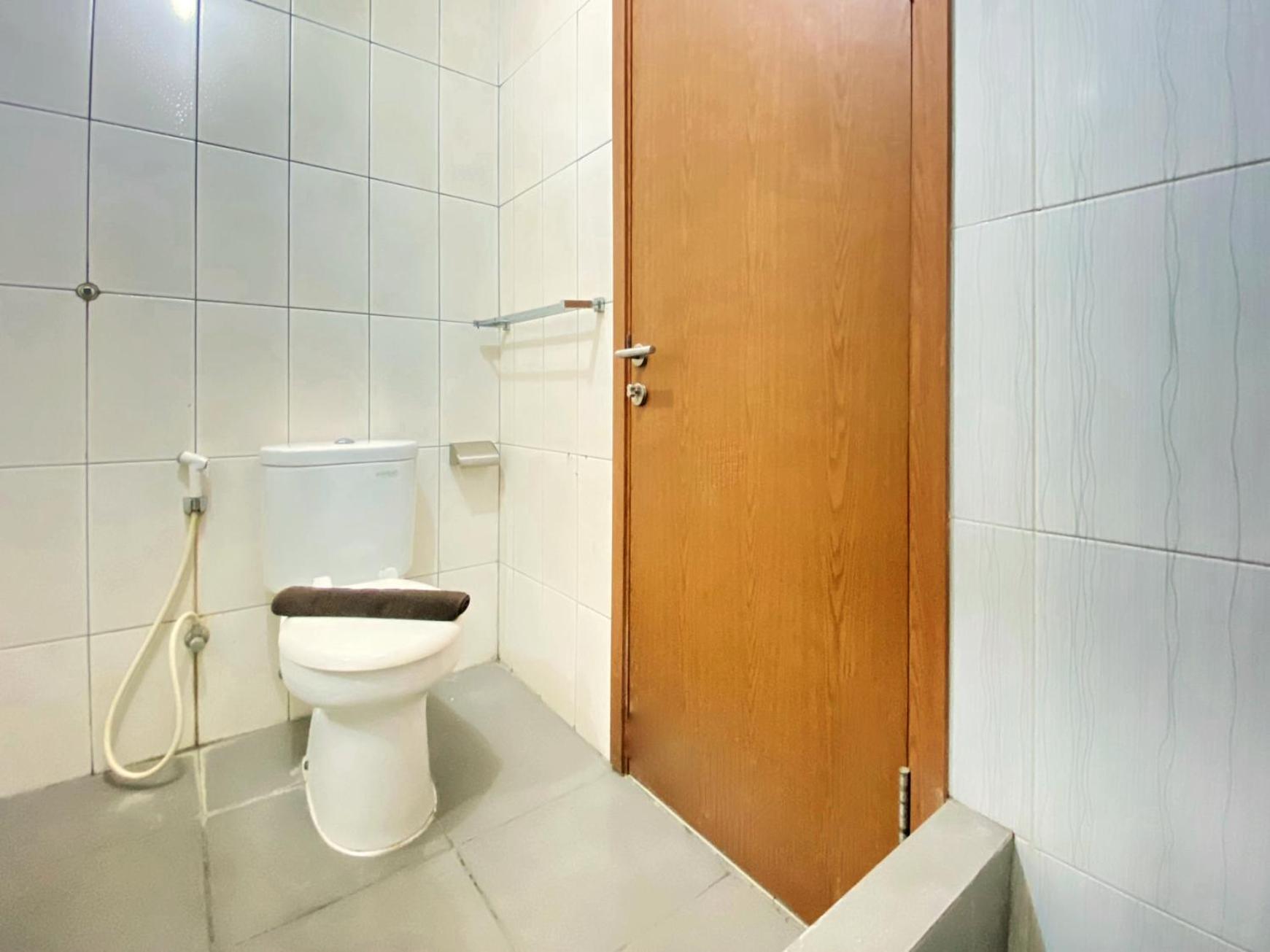 Warm And Cozy At Dago By Travelio Apartemen *